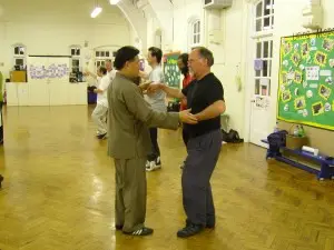 Master Chen Xiaowang makes corrections